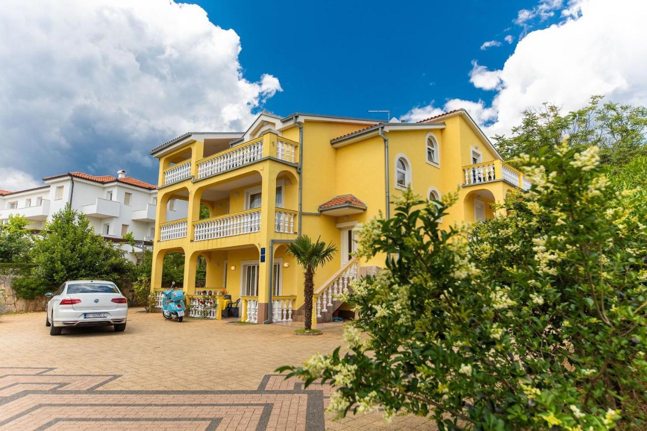 Apartments Artan Crikvenica Exterior photo